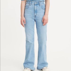 Levi’s 70s High Flare Light Wash Jeans